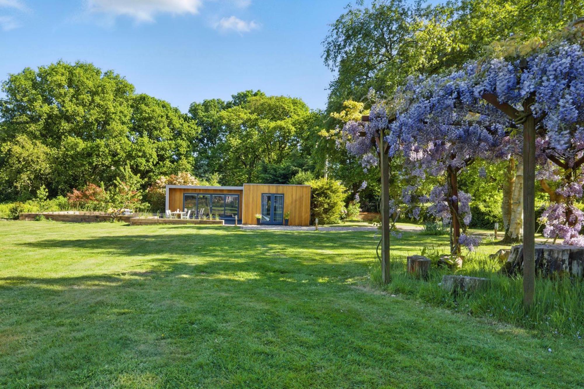 カンタベリーCountryside Annex- Sleeps 2 Free Parking & Gardenアパートメント エクステリア 写真